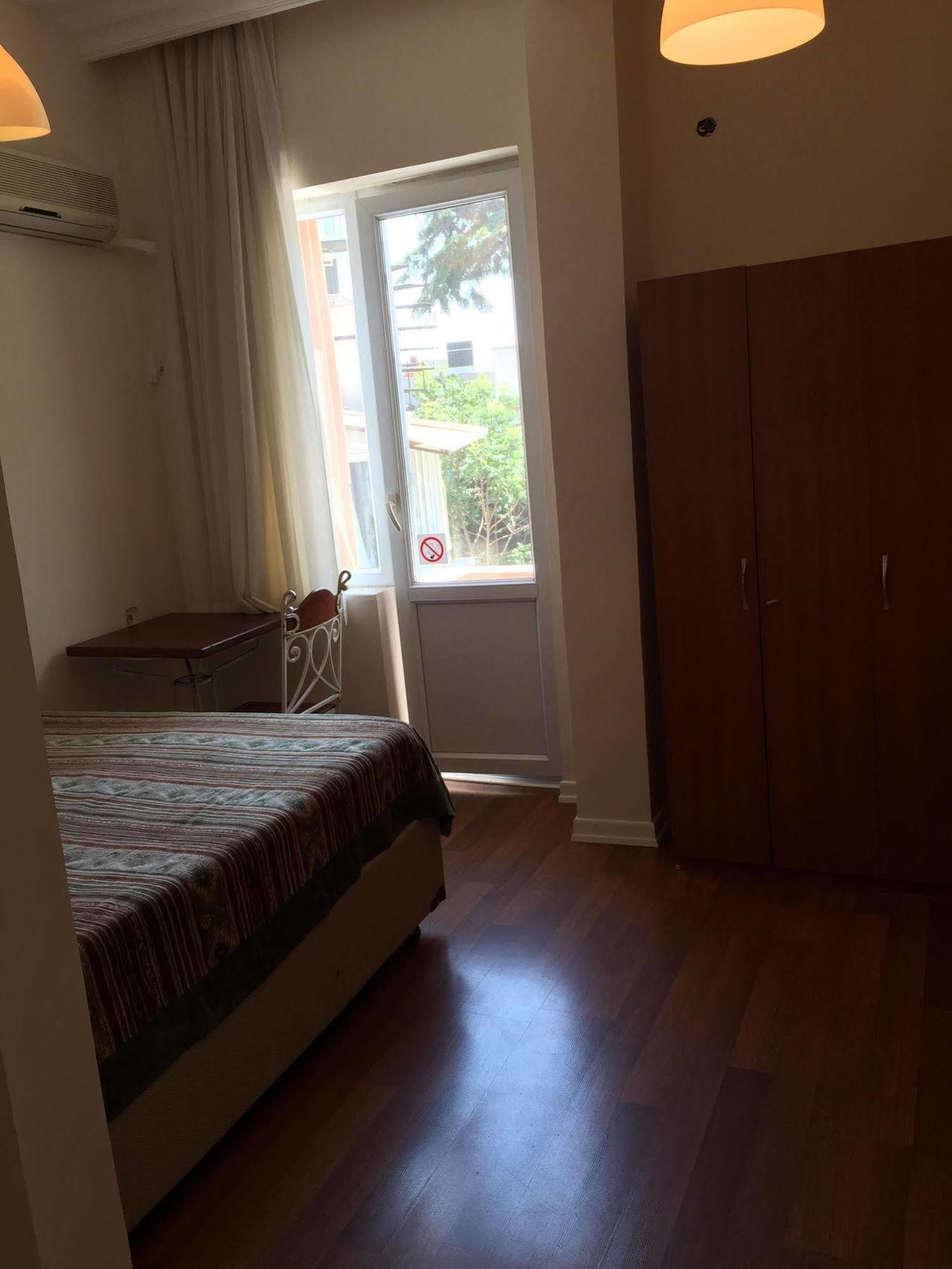 Nobel Hostel Istanbul Exterior photo