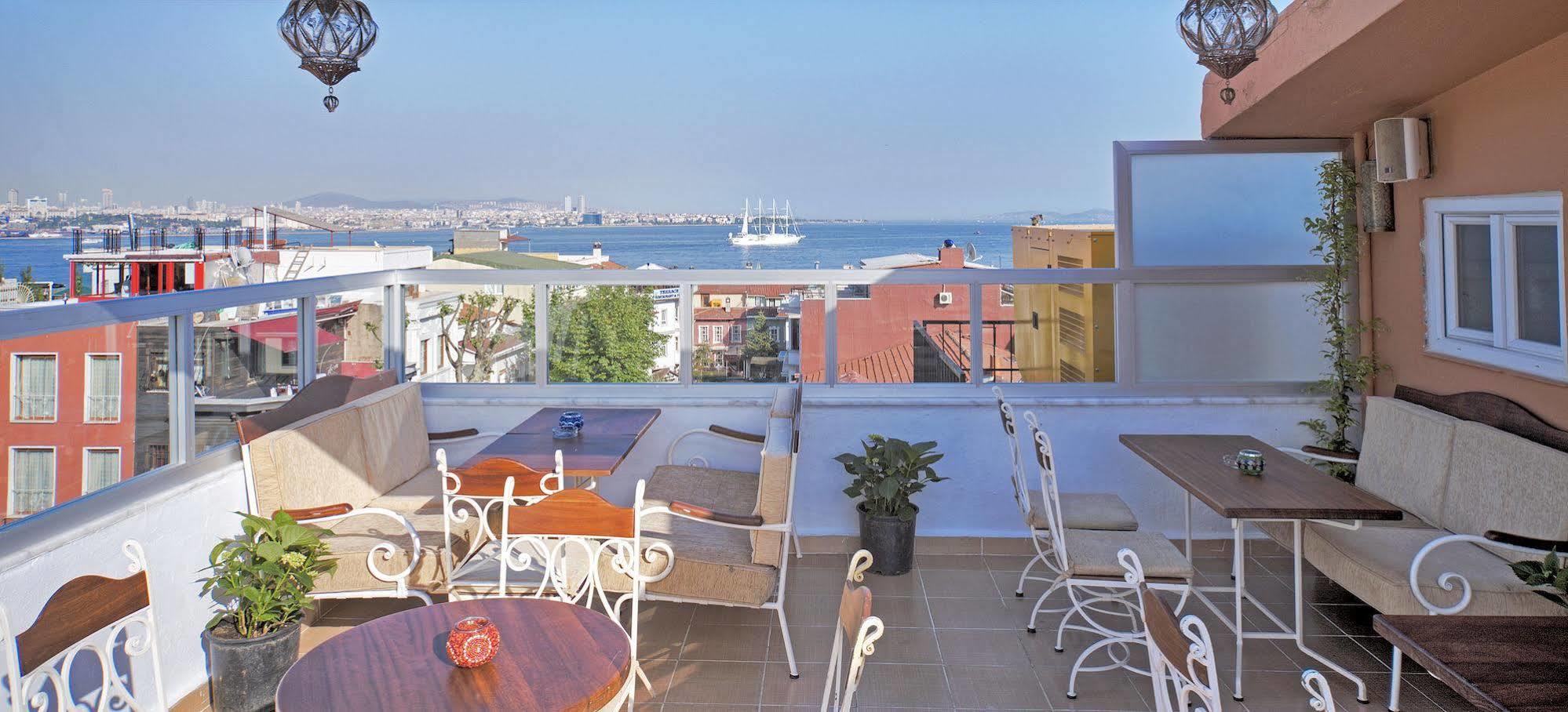 Nobel Hostel Istanbul Exterior photo